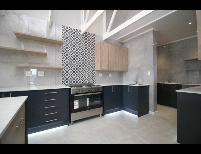 3 BEDROOM TOWNHOUSE FOR SALE IN BERGSIG